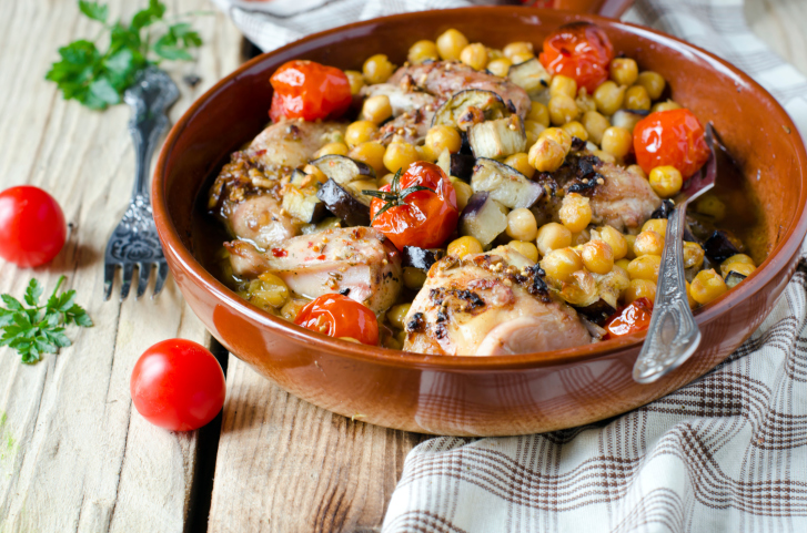 Baked chicken with chickpeas and vegetables