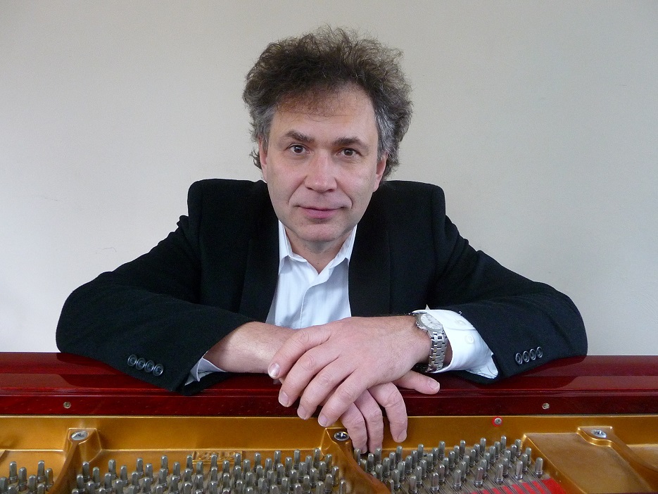 Dr. Taras Filenko presents Concert for Ukraine at Bay Street Theater on April 22