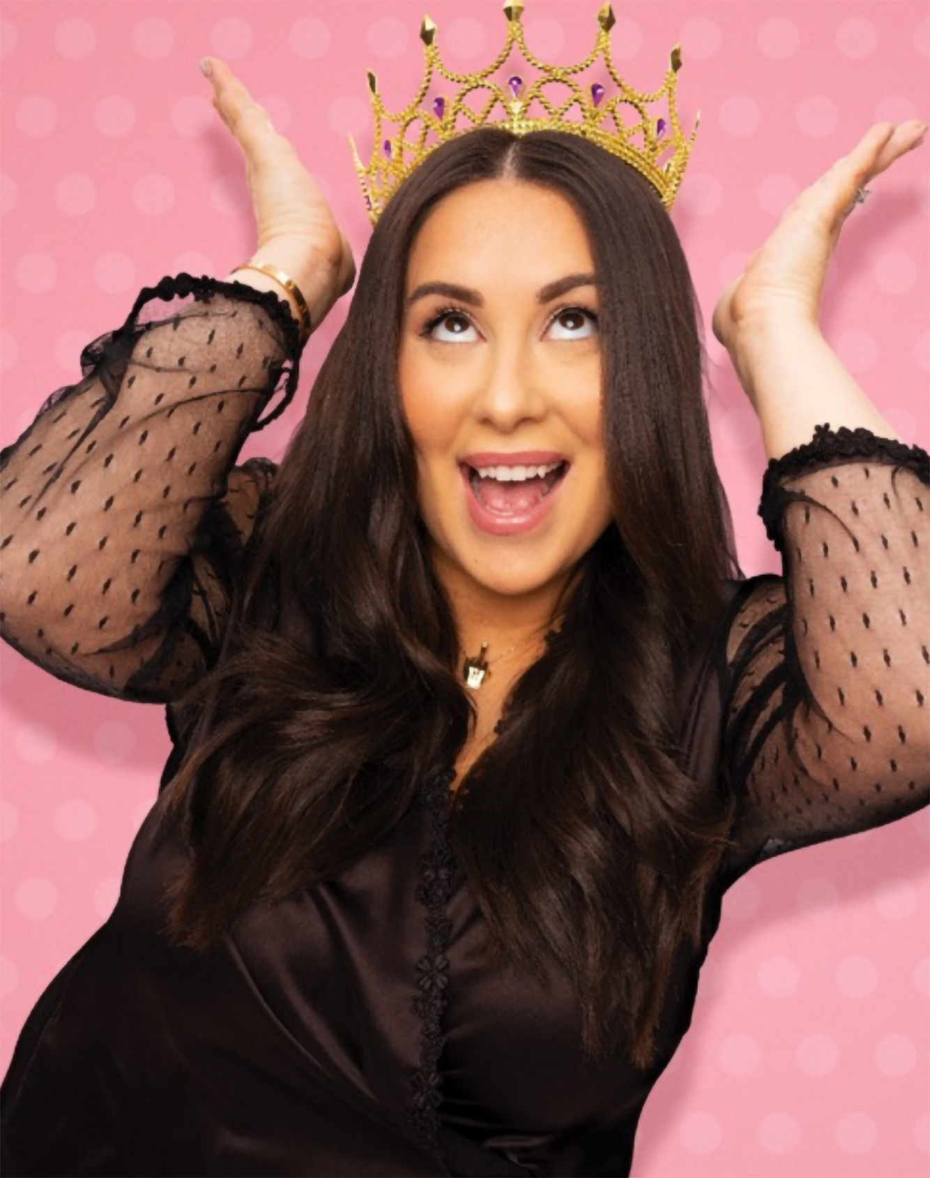 See Claudia Oshry in the Hamptons!
