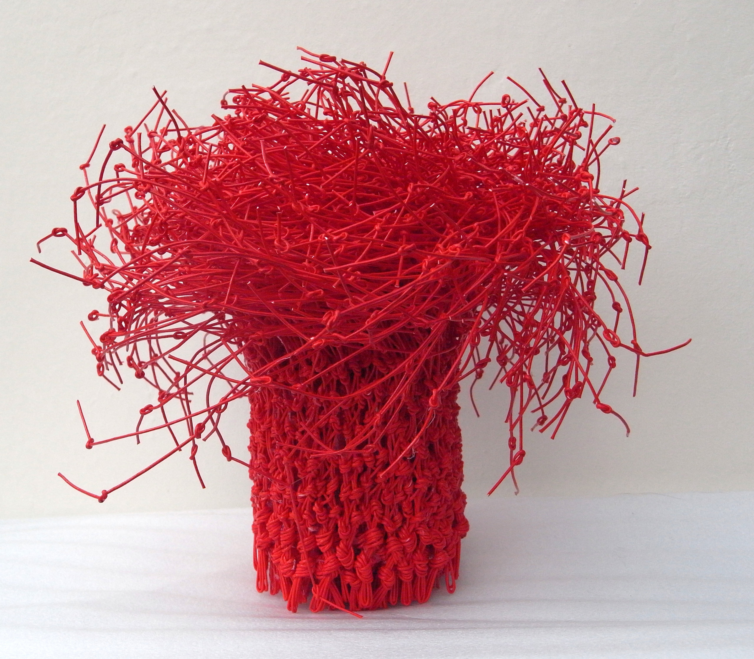 Kakuko Ishii, "Japanese Paper Strings Musubu R," 2012; washi paper and pigment