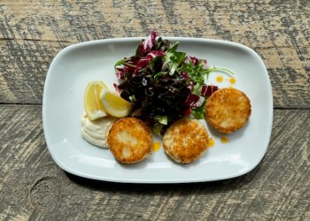 Blade + Salt Jumbo Lump Crab Cakes