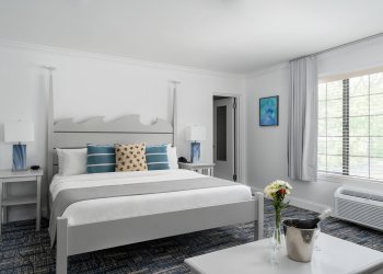 Southampton Inn's light and airy rooms