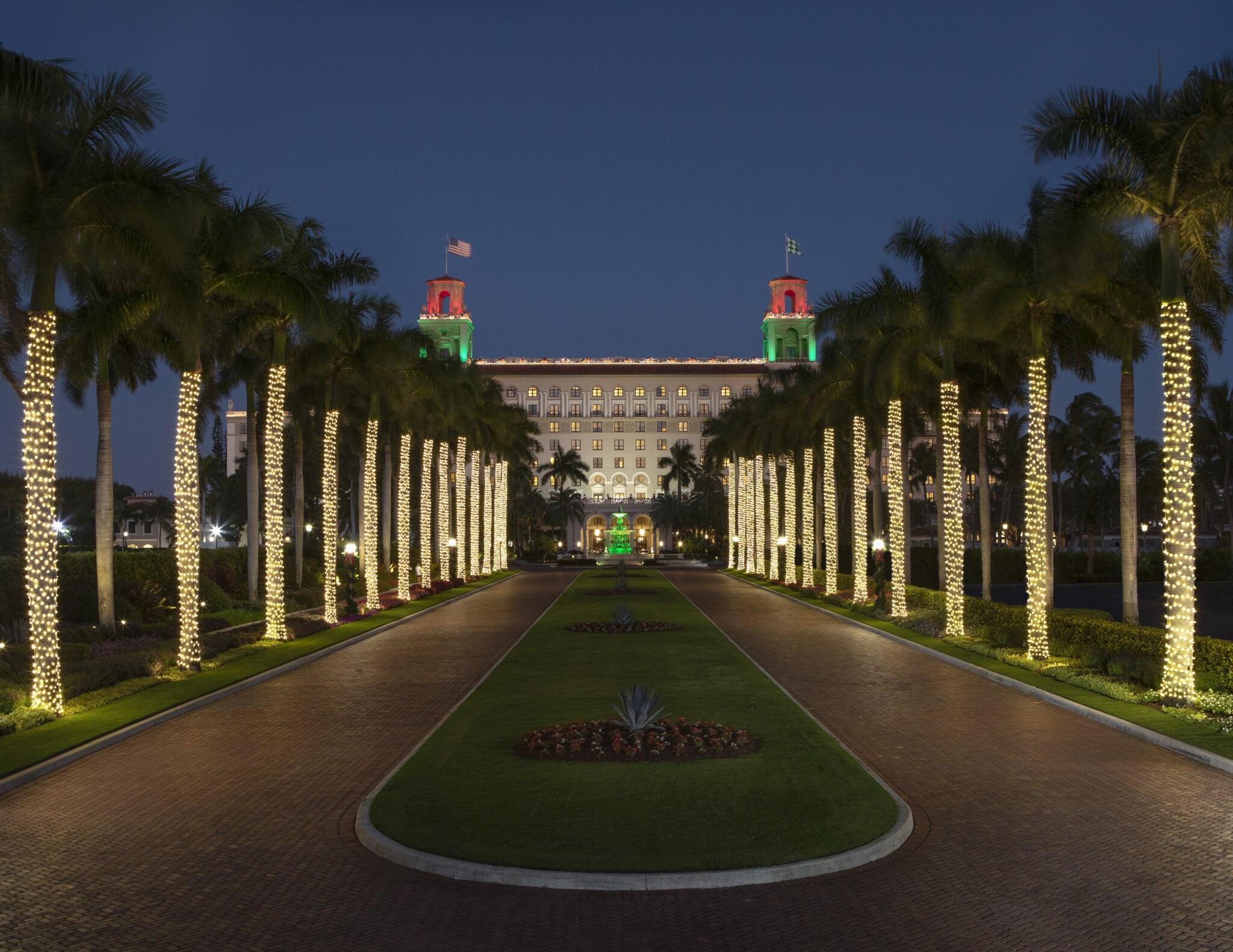 The Breakers Main Drive dressed for the holidays