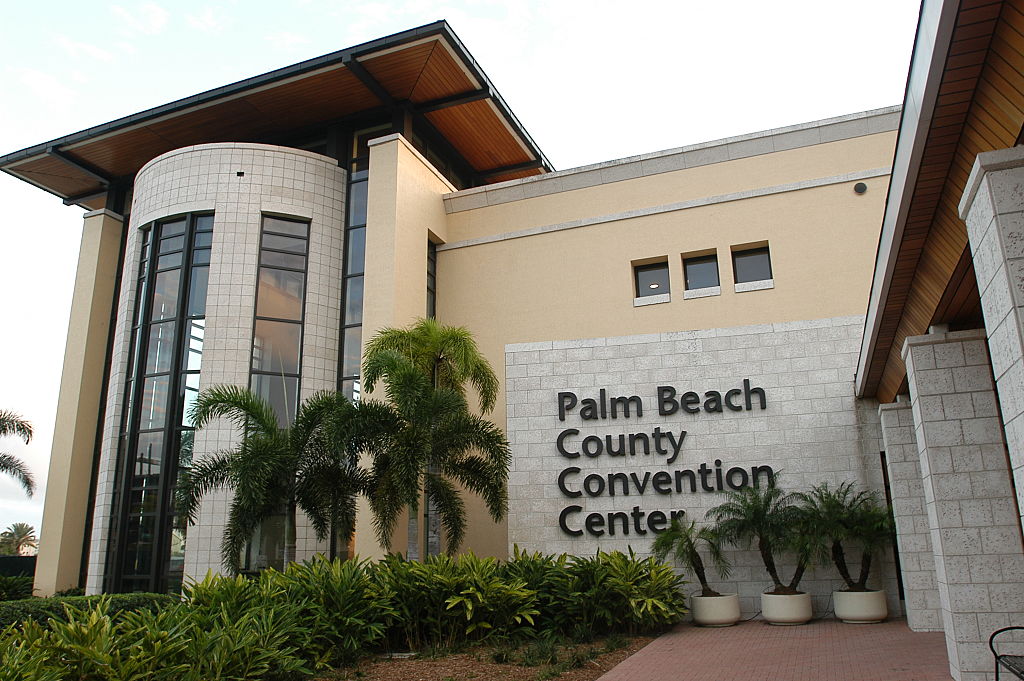 Atmosphere at The Palm Beach County Convention Center on February 1, 2007 in Palm Beach, Florida