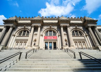 The Metropolitan Museum of Art, in all its majesty, and full of visual splendors.